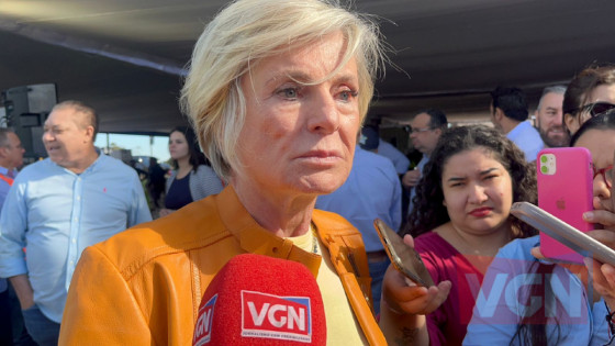Buzetti assina pedido de impeachment de Moraes.