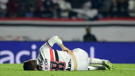 Oscar sofre grave lesão em clássico e vira desfalque no São Paulo.