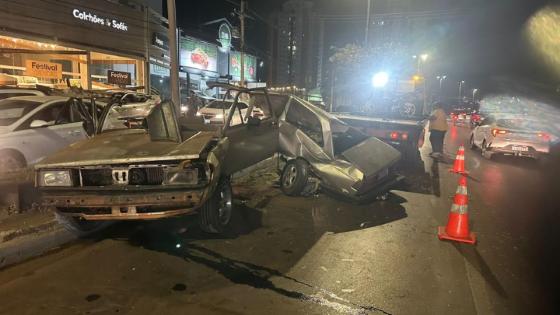 Racha termina em acidente e deixa passageira ferida em Cuiabá.
