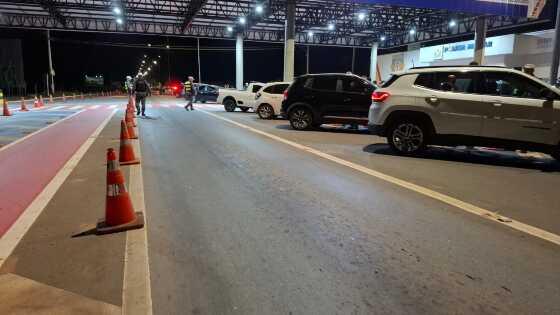 Quatro motoristas são presos e 18 veículos removidos na estrada da Chapada dos Guimarães