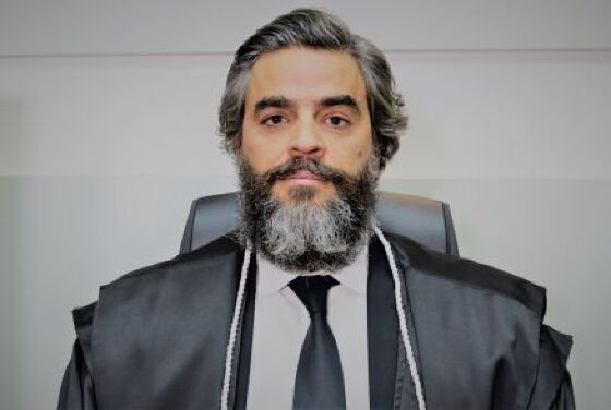 Raphael Casella foi alvo de cinco processos disciplinares