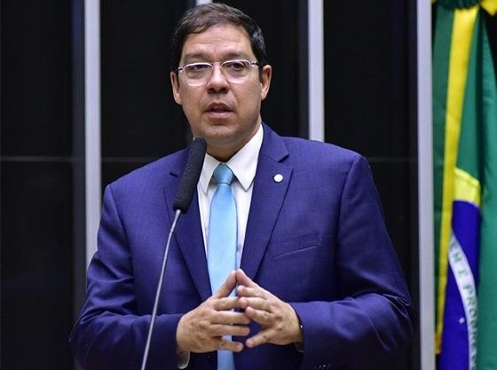 Altineu Côrtes ameaça pautar anistia ignorada por Hugo Motta