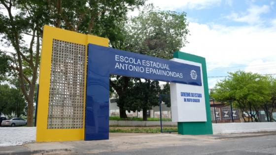Aluno é espancado por colegas dentro de escola em Cuiabá.