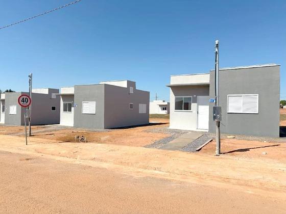 Prefeitura notifica empreiteira por falhas em casas do Ser Família Habitação